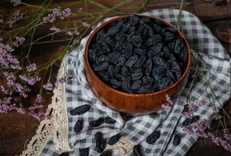 مویز انگور فخری با دانه‌های یکدست و مرغوب
